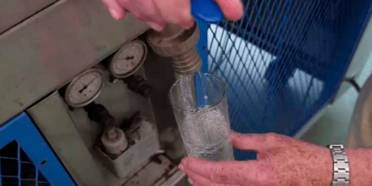 Ingeniero Español crea máquina para obtener agua de la Atmósfera