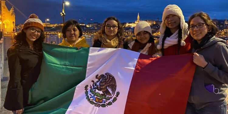 Mexicanas obtienen plata y bronce en la Olimpiada Matemática Europea 2022 (EGMO)