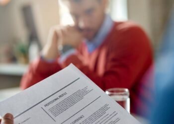 Cómo crear un currículum vitae de ingeniería que destaque