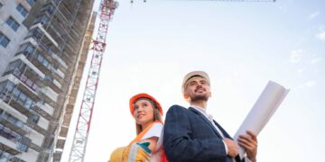 Los diferentes tipos de ingenieros en una obra