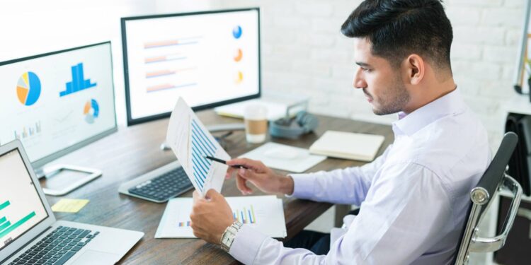 ¿Qué hace un ingeniero de datos y cuánto gana?